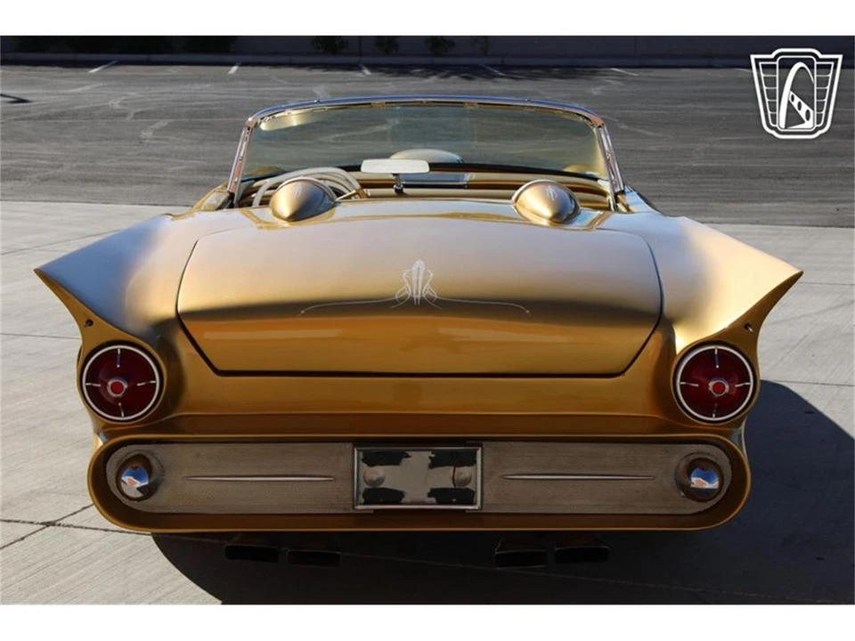 1957 Ford Thunderbird 1st Gen - Image 24 of 31