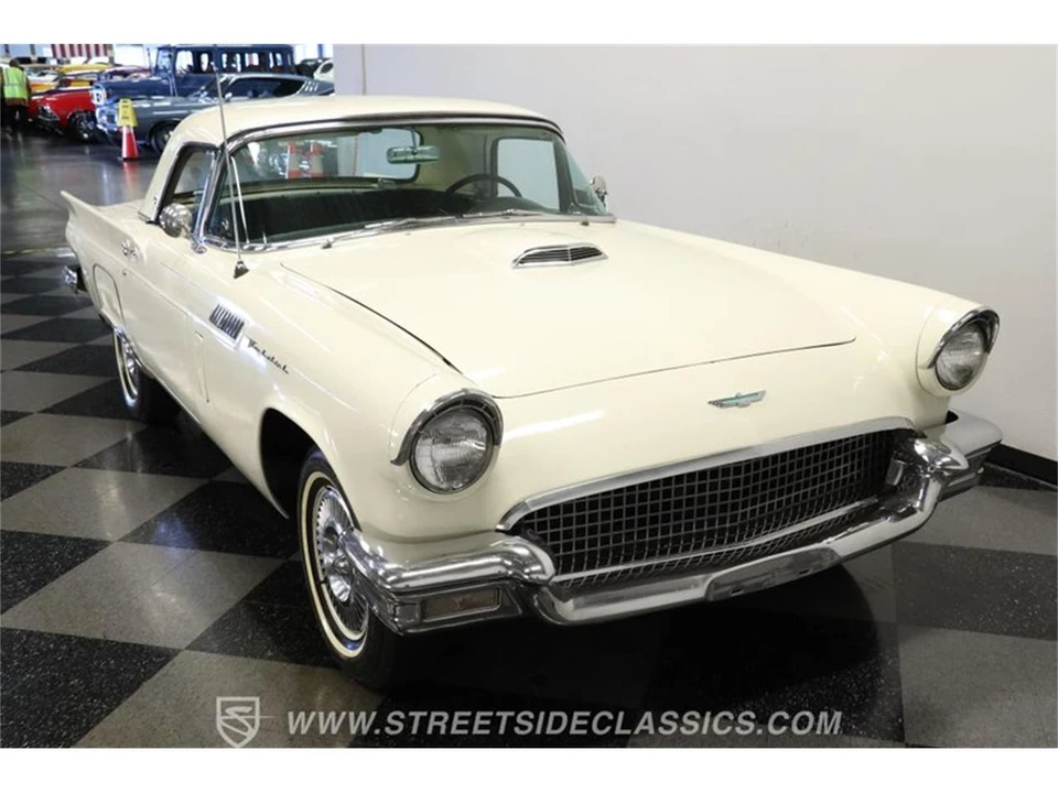 1957 Ford Thunderbird 1st Gen - Image 15 of 31