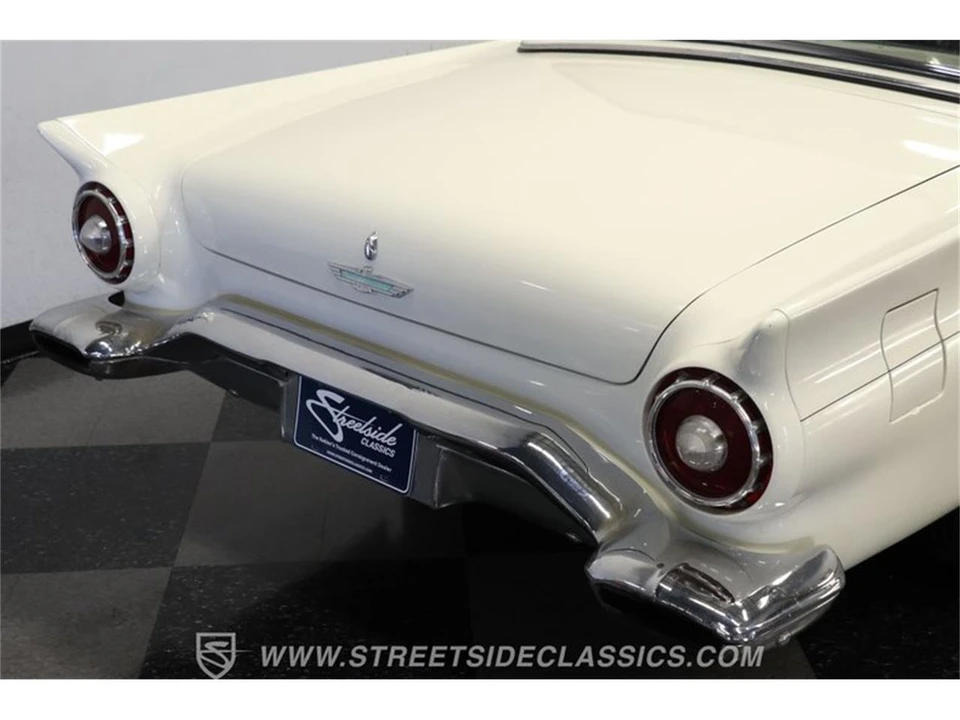 1957 Ford Thunderbird 1st Gen - Image 24 of 31