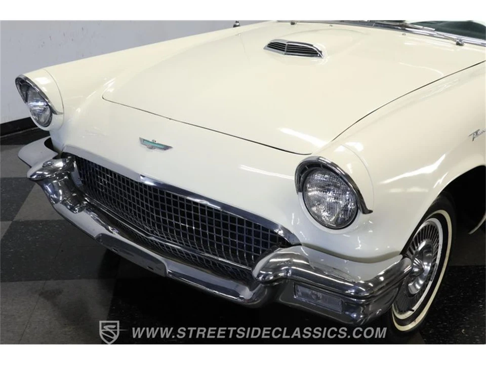 1957 Ford Thunderbird 1st Gen - Image 19 of 31