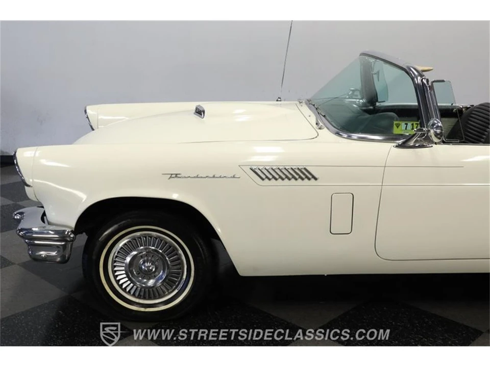 1957 Ford Thunderbird 1st Gen - Image 22 of 31