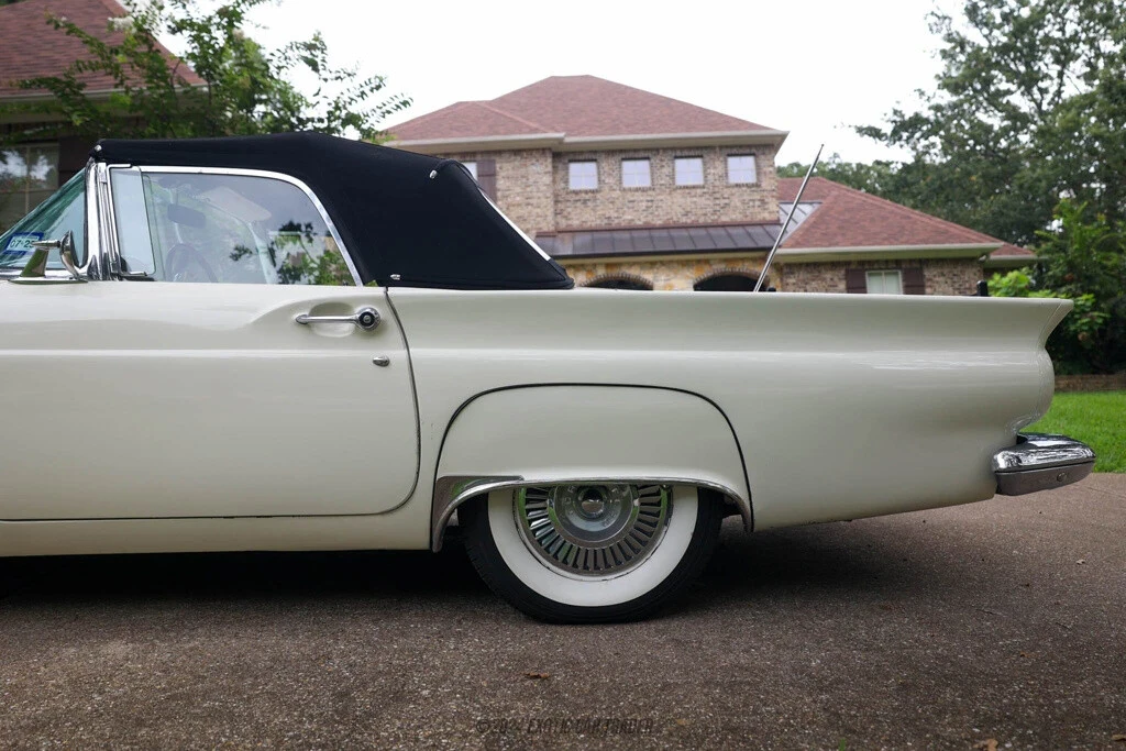 1957 Ford Thunderbird 1st Gen - Image 5 of 12