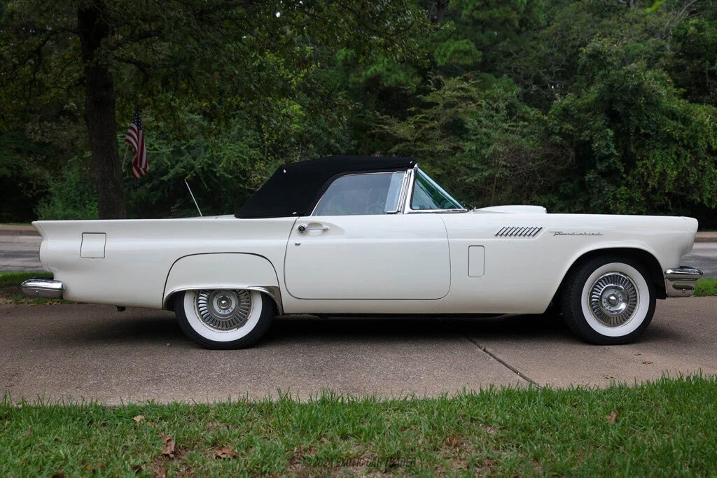1957 Ford Thunderbird 1st Gen - Image 9 of 12