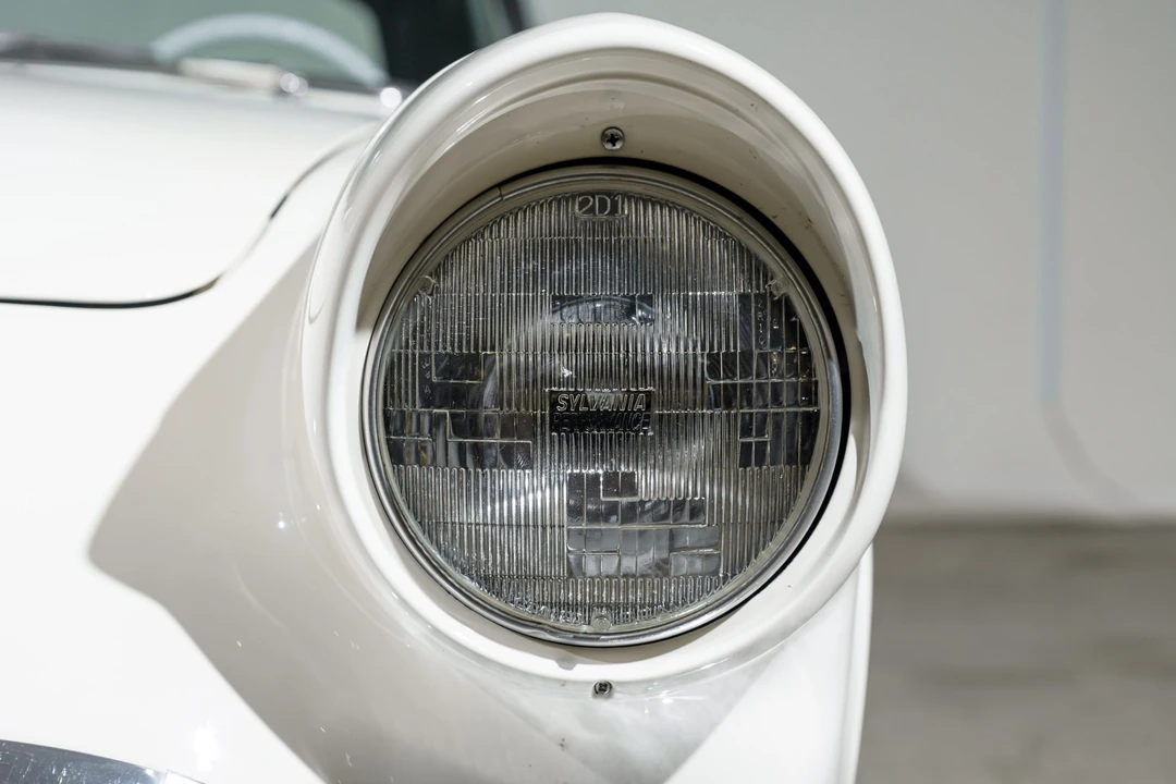 1957 Ford Thunderbird 1st Gen - Image 23 of 31