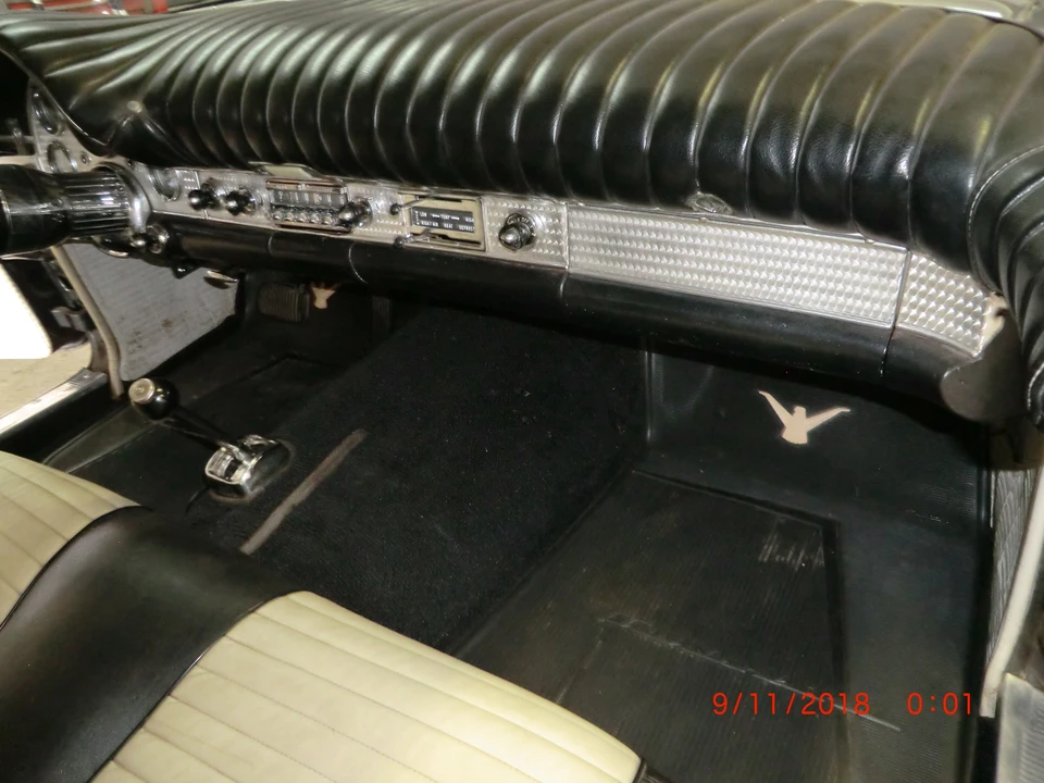 1957 Ford Thunderbird 1st Gen - Image 24 of 31