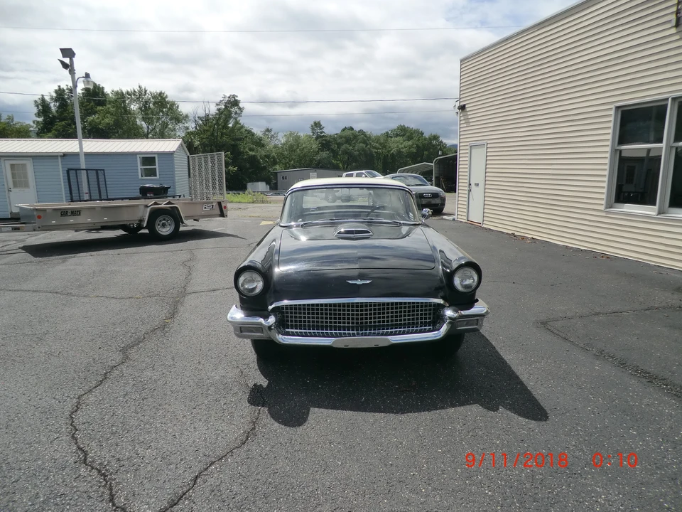 1957 Ford Thunderbird 1st Gen - Image 9 of 31