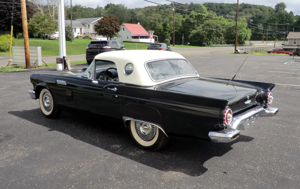 1957 Ford Thunderbird 1st Gen - Image 4 of 31