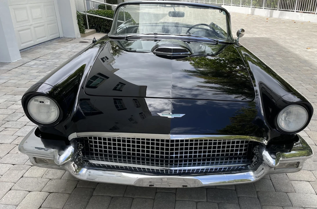 1957 Ford Thunderbird 1st Gen - Image 21 of 31
