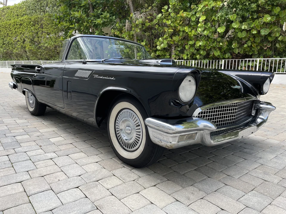 1957 Ford Thunderbird 1st Gen - Image 17 of 31