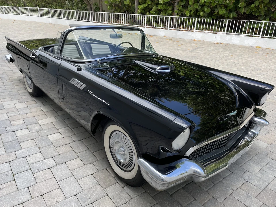 1957 Ford Thunderbird 1st Gen - Image 15 of 31
