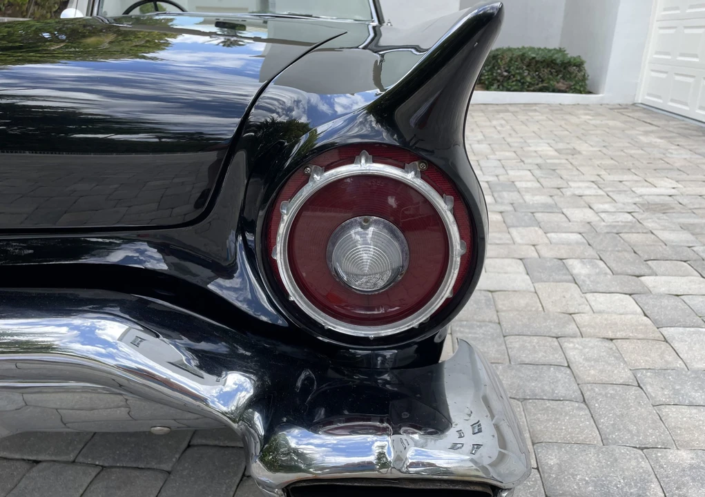 1957 Ford Thunderbird 1st Gen - Image 29 of 31