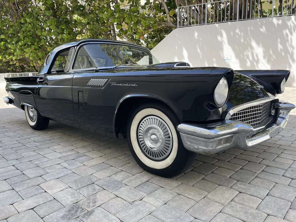 1957 Ford Thunderbird 1st Gen - Image 16 of 31