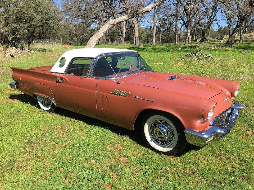 1957 Ford Thunderbird 1st Gen - Image 19 of 31