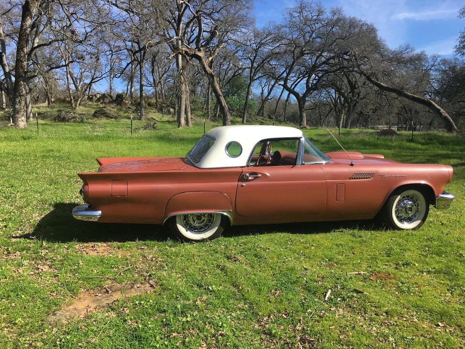 1957 Ford Thunderbird 1st Gen - Image 17 of 31