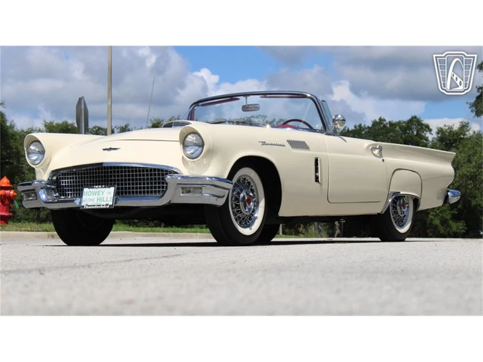 1957 Ford Thunderbird 1st Gen - Image 17 of 31