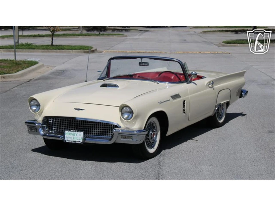 1957 Ford Thunderbird 1st Gen - Image 20 of 31