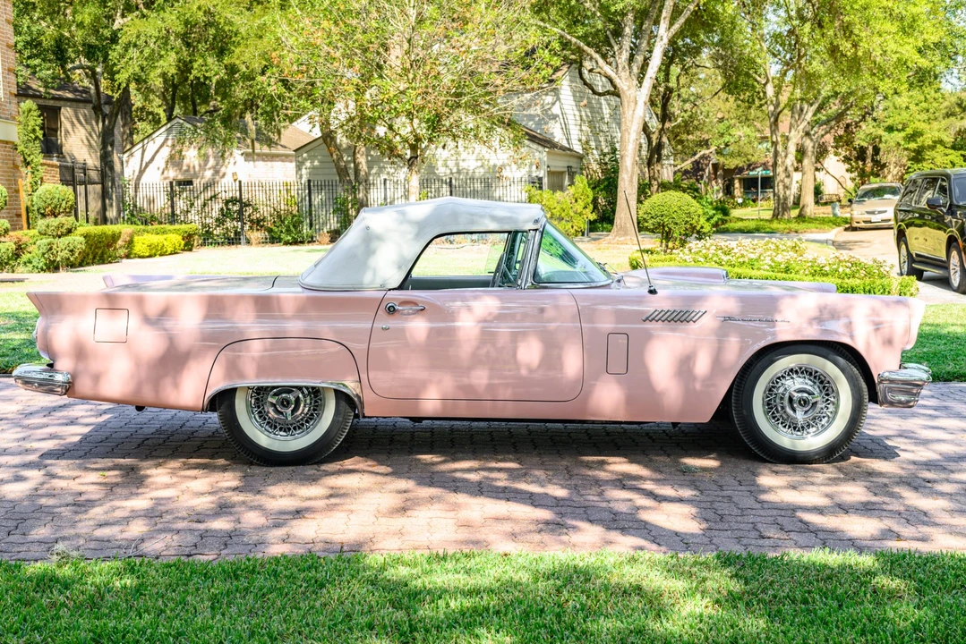1957 Ford Thunderbird 1st Gen - Image 16 of 31