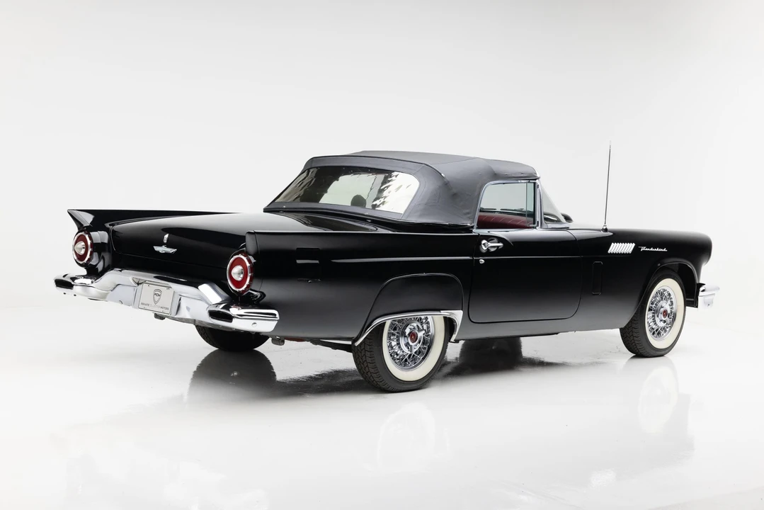 1957 Ford Thunderbird 1st Gen - Image 24 of 31