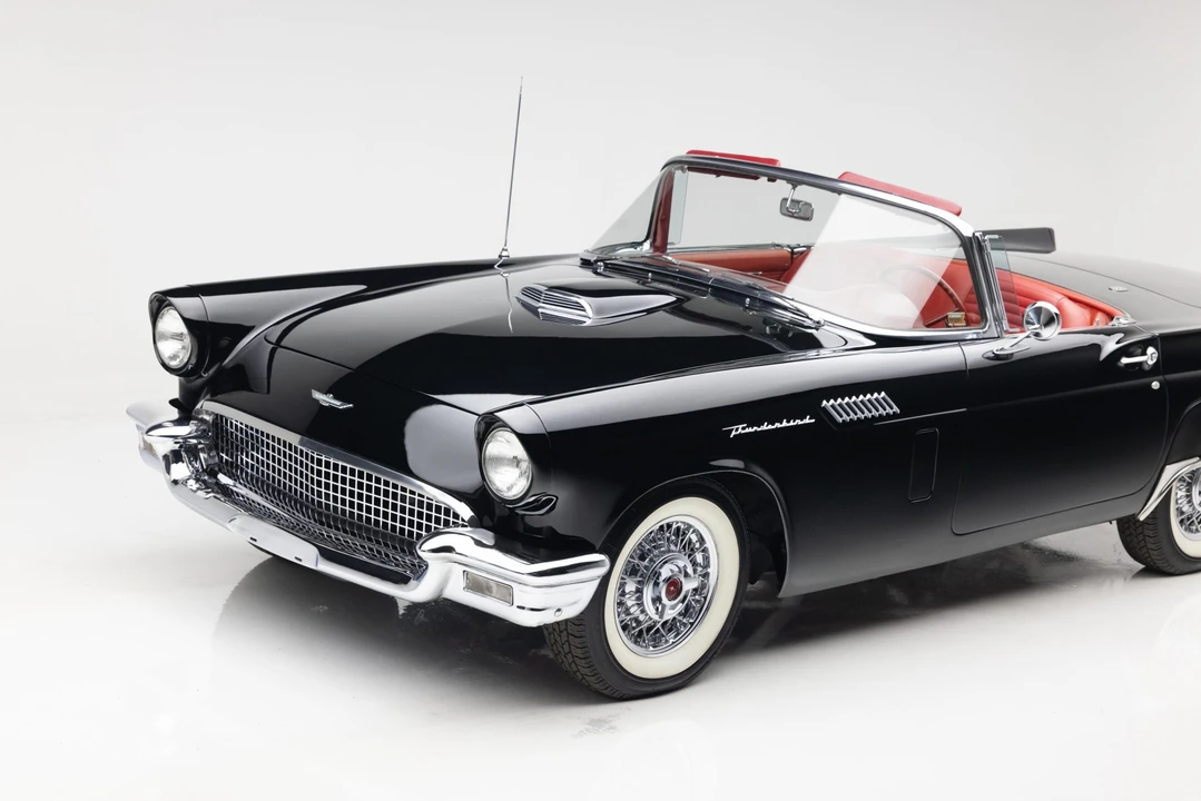1957 Ford Thunderbird 1st Gen - Image 27 of 31