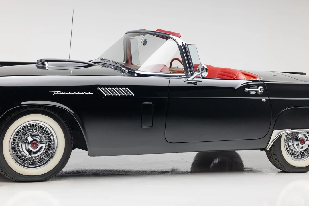 1957 Ford Thunderbird 1st Gen - Image 28 of 31