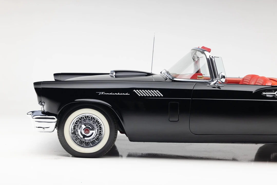 1957 Ford Thunderbird 1st Gen - Image 30 of 31