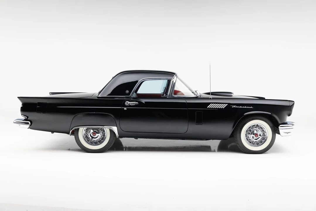 1957 Ford Thunderbird 1st Gen - Image 16 of 31