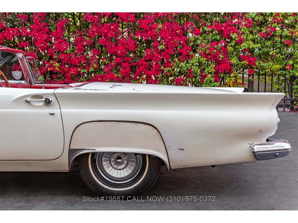 1957 Ford Thunderbird 1st Gen - Image 19 of 31