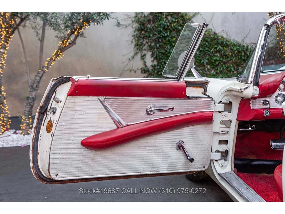 1957 Ford Thunderbird 1st Gen - Image 20 of 31