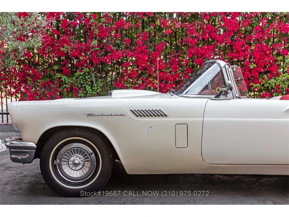 1957 Ford Thunderbird 1st Gen - Image 18 of 31
