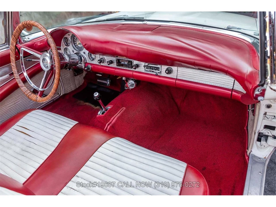 1957 Ford Thunderbird 1st Gen - Image 26 of 31