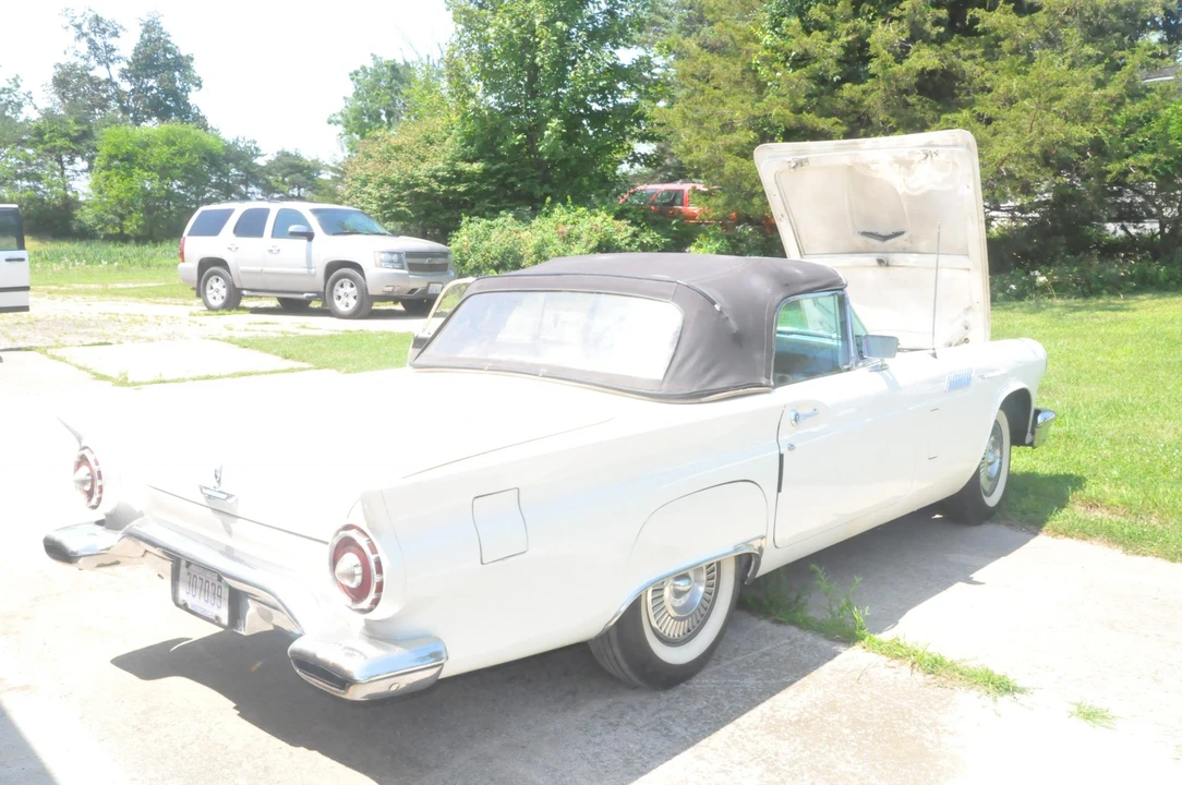 1957 Ford Thunderbird 1st Gen - Image 14 of 31