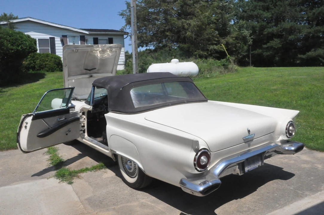 1957 Ford Thunderbird 1st Gen - Image 11 of 31