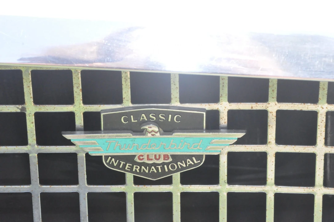 1957 Ford Thunderbird 1st Gen - Image 24 of 31
