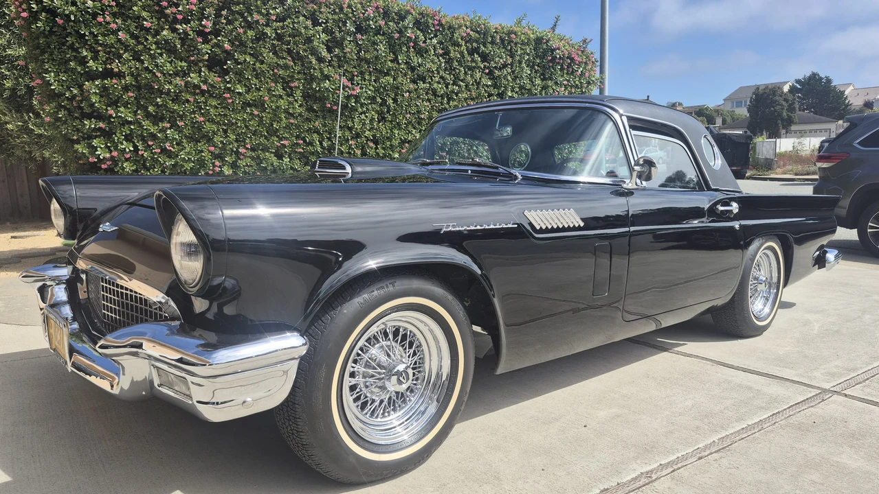 1957 Ford Thunderbird 1st Gen - Image 2 of 31