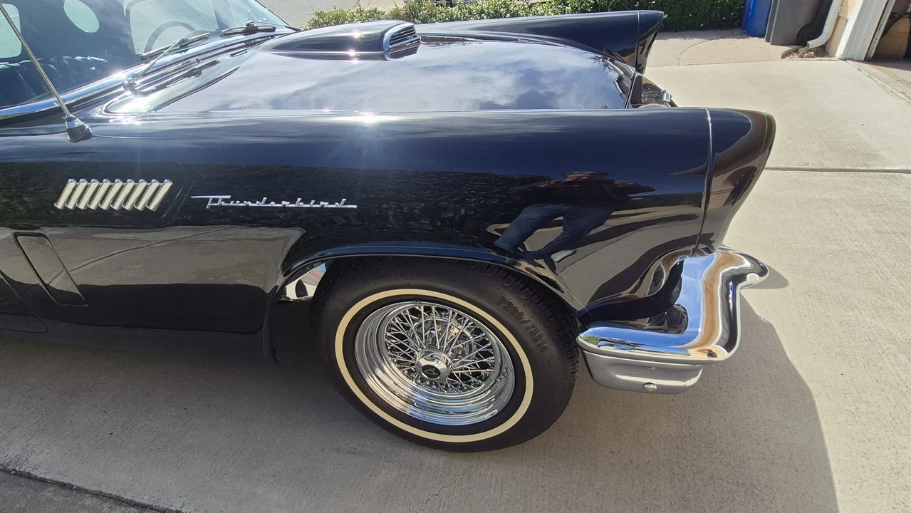 1957 Ford Thunderbird 1st Gen - Image 18 of 31
