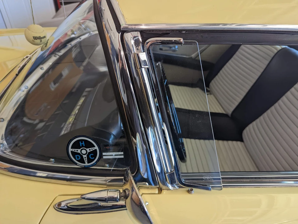1957 Ford Thunderbird 1st Gen - Image 26 of 31