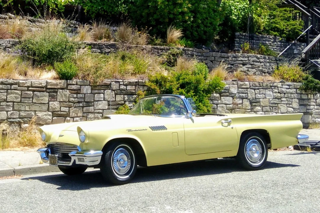 1957 Ford Thunderbird 1st Gen - Image 11 of 31