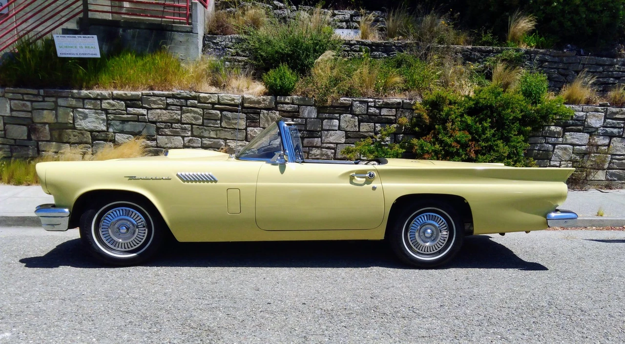 1957 Ford Thunderbird 1st Gen - Image 12 of 31