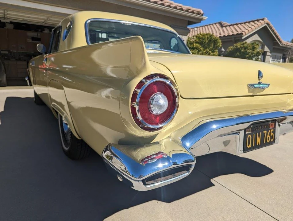 1957 Ford Thunderbird 1st Gen - Image 18 of 31