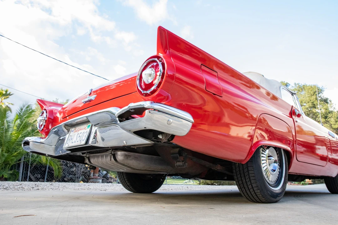 1957 Ford Thunderbird 1st Gen - Image 26 of 31