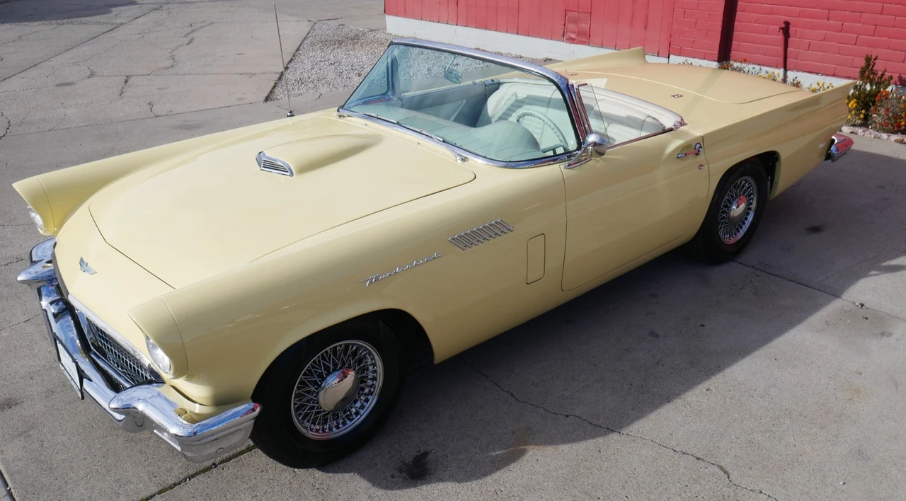 1957 Ford Thunderbird 1st Gen - Image 15 of 21