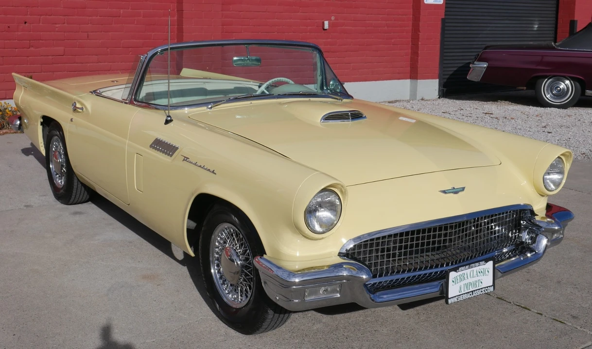 1957 Ford Thunderbird 1st Gen - Image 18 of 21
