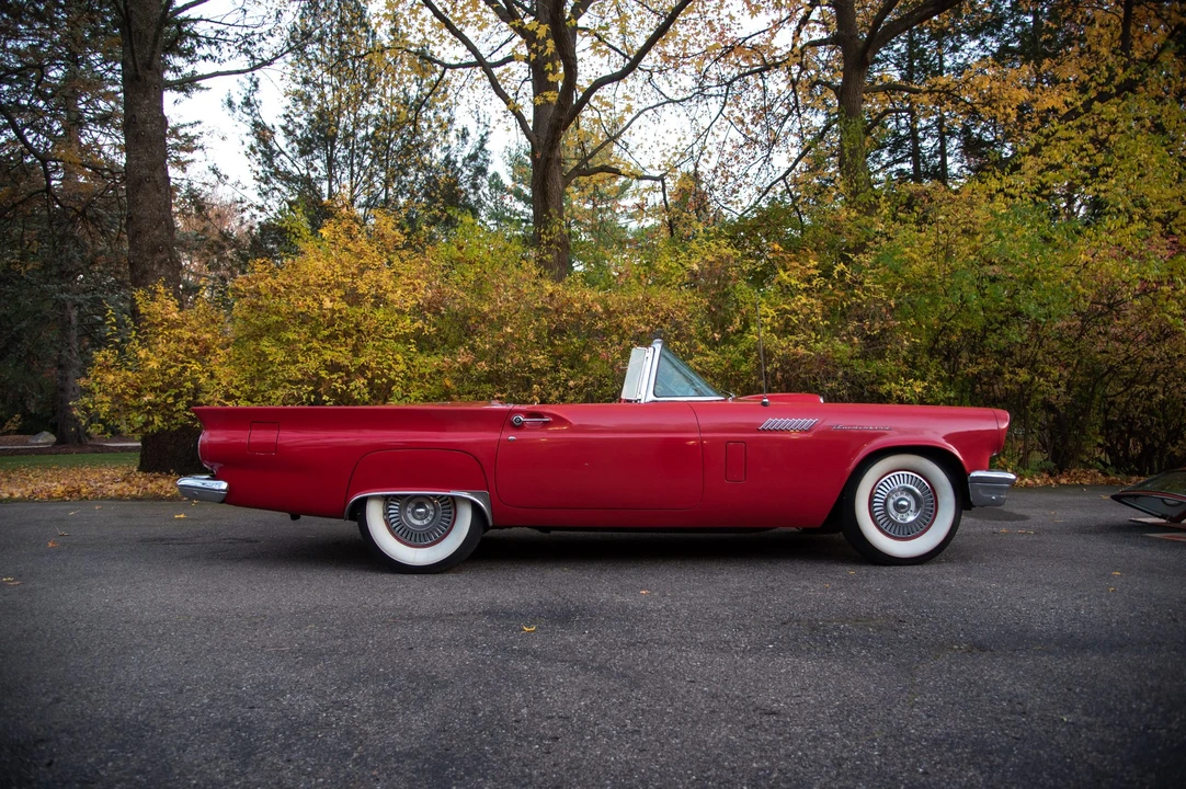 1957 Ford Thunderbird 1st Gen - Image 16 of 31