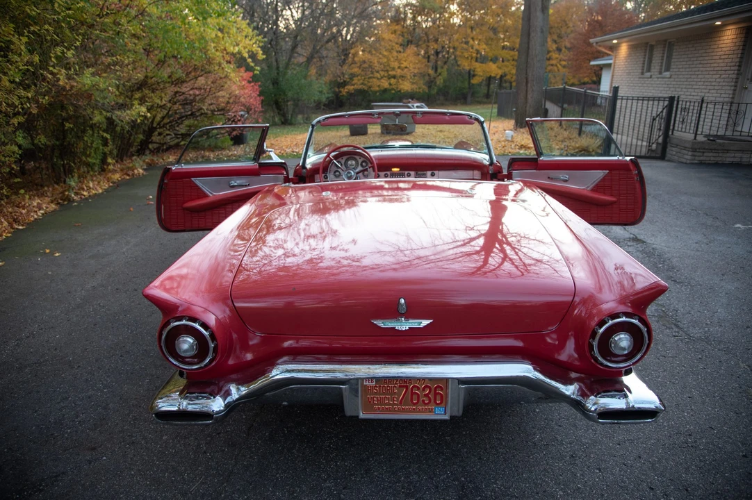 1957 Ford Thunderbird 1st Gen - Image 17 of 31
