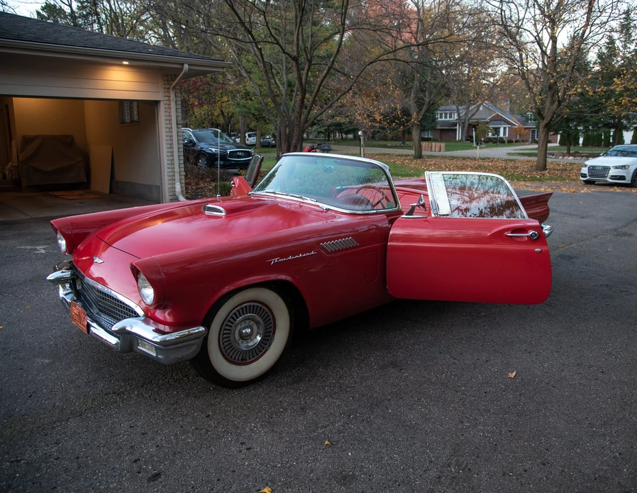 1957 Ford Thunderbird 1st Gen - Image 18 of 31