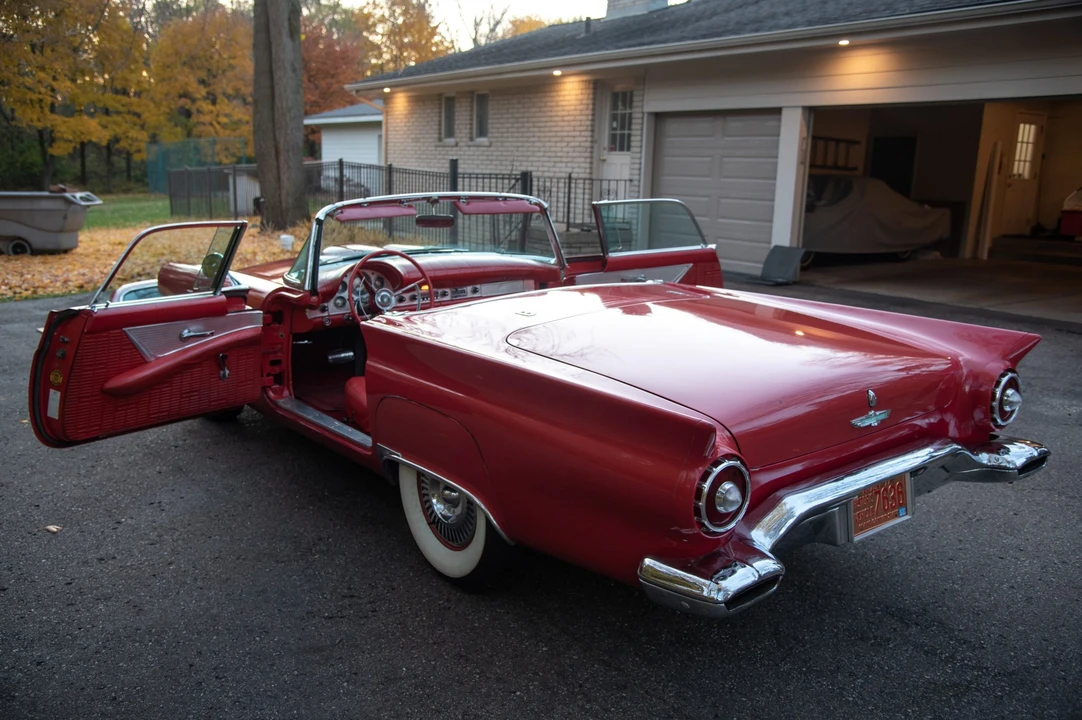 1957 Ford Thunderbird 1st Gen - Image 20 of 31