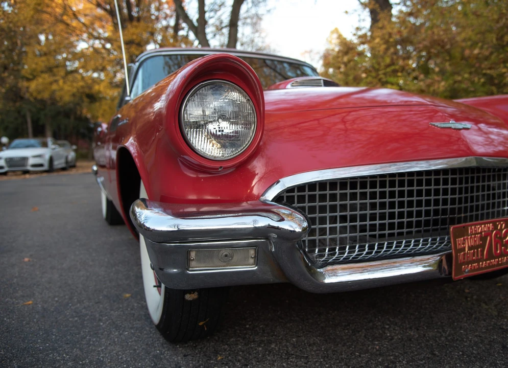 1957 Ford Thunderbird 1st Gen - Image 27 of 31