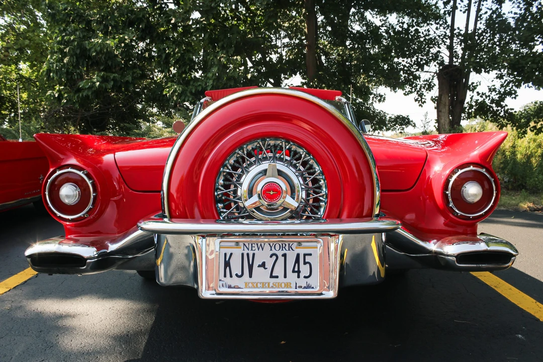1957 Ford Thunderbird 1st Gen - Image 17 of 31