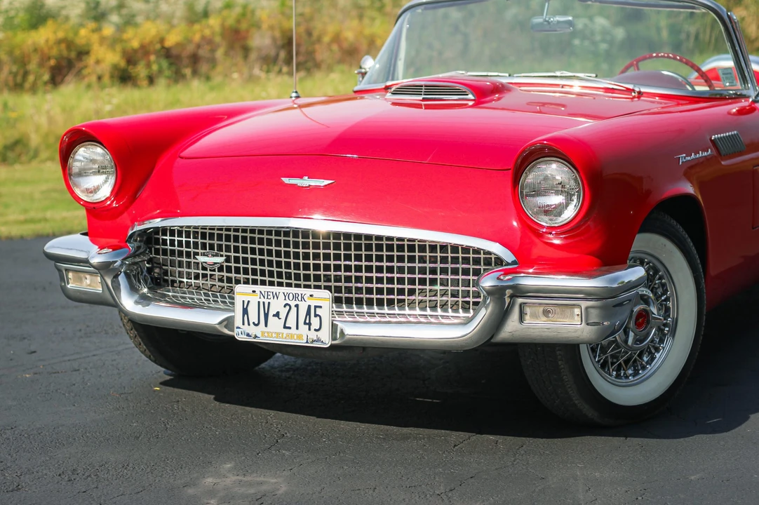 1957 Ford Thunderbird 1st Gen - Image 27 of 31