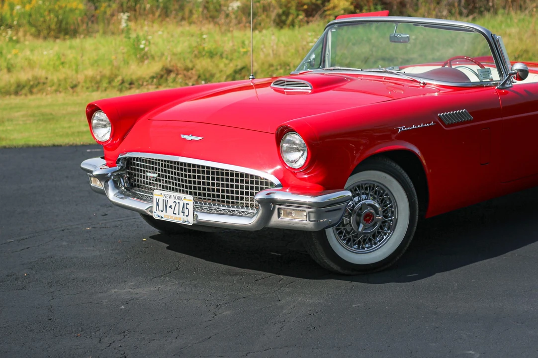 1957 Ford Thunderbird 1st Gen - Image 26 of 31